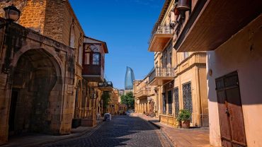 “Baku-Azerbaijan Travel Guide: Explore the Land of Fire and Modern Marvels”